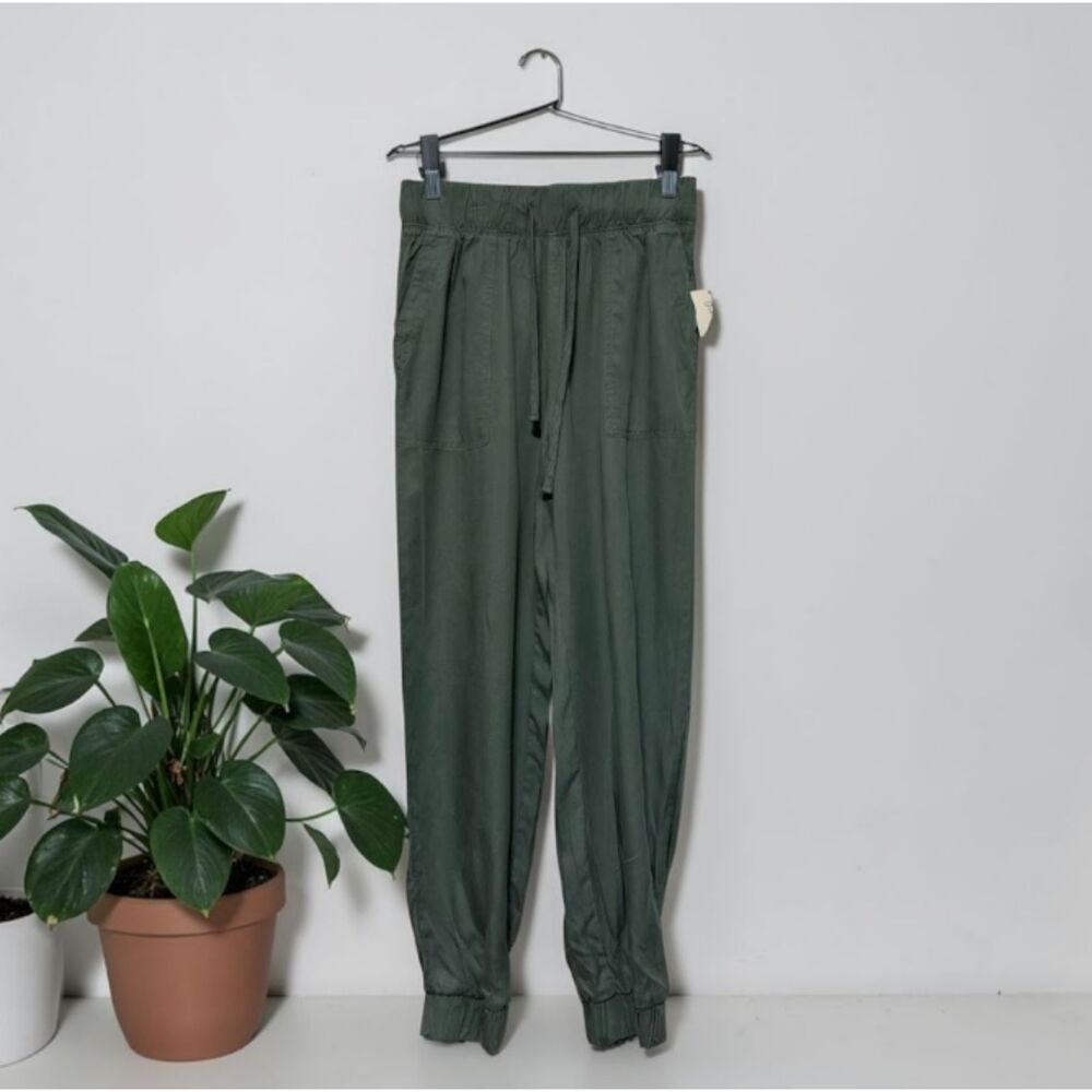 Universal Thread Women’s Small Olive Green Lyocell Pull-On Jogger Pants